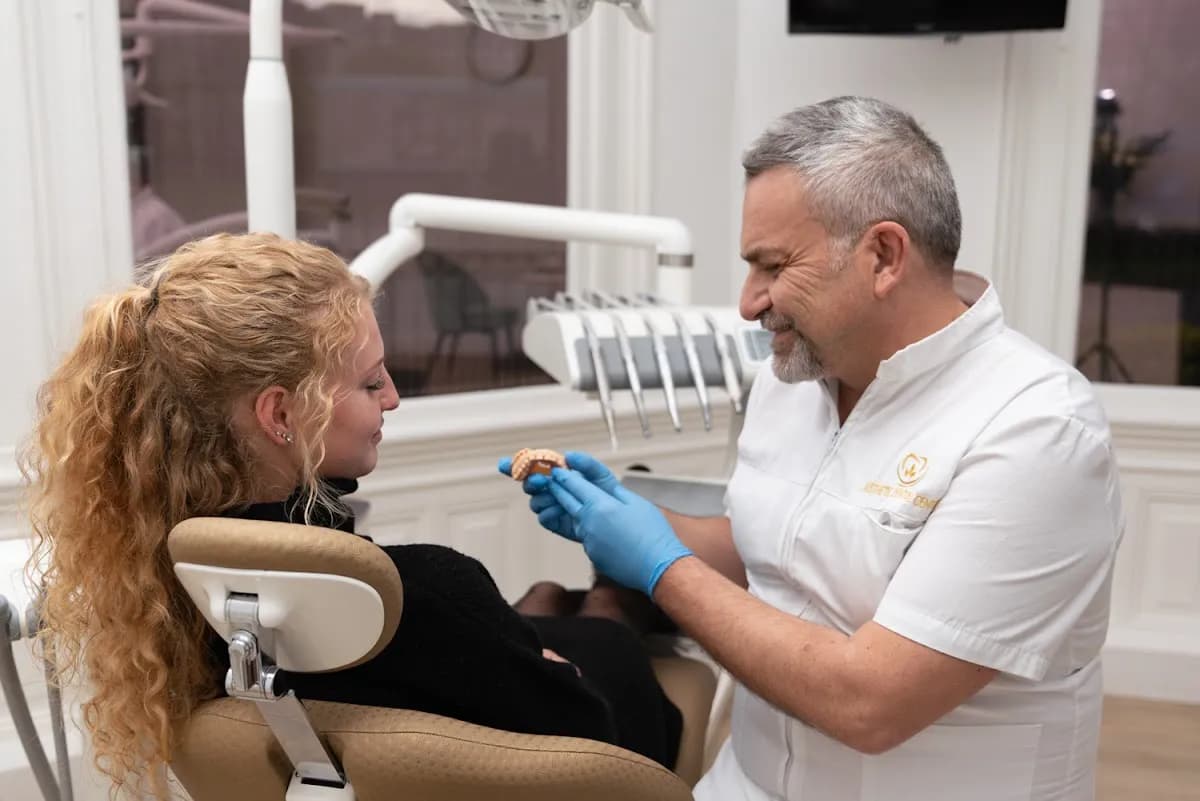 Aesthetic Dental Center — foto uit de Google-vermelding van de praktijk