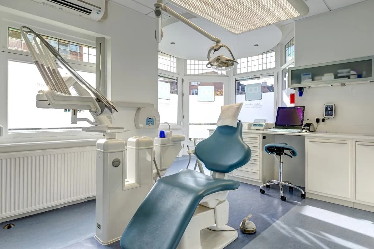 Dental Clinics Maastricht Scharn — foto uit de Google-vermelding van de praktijk