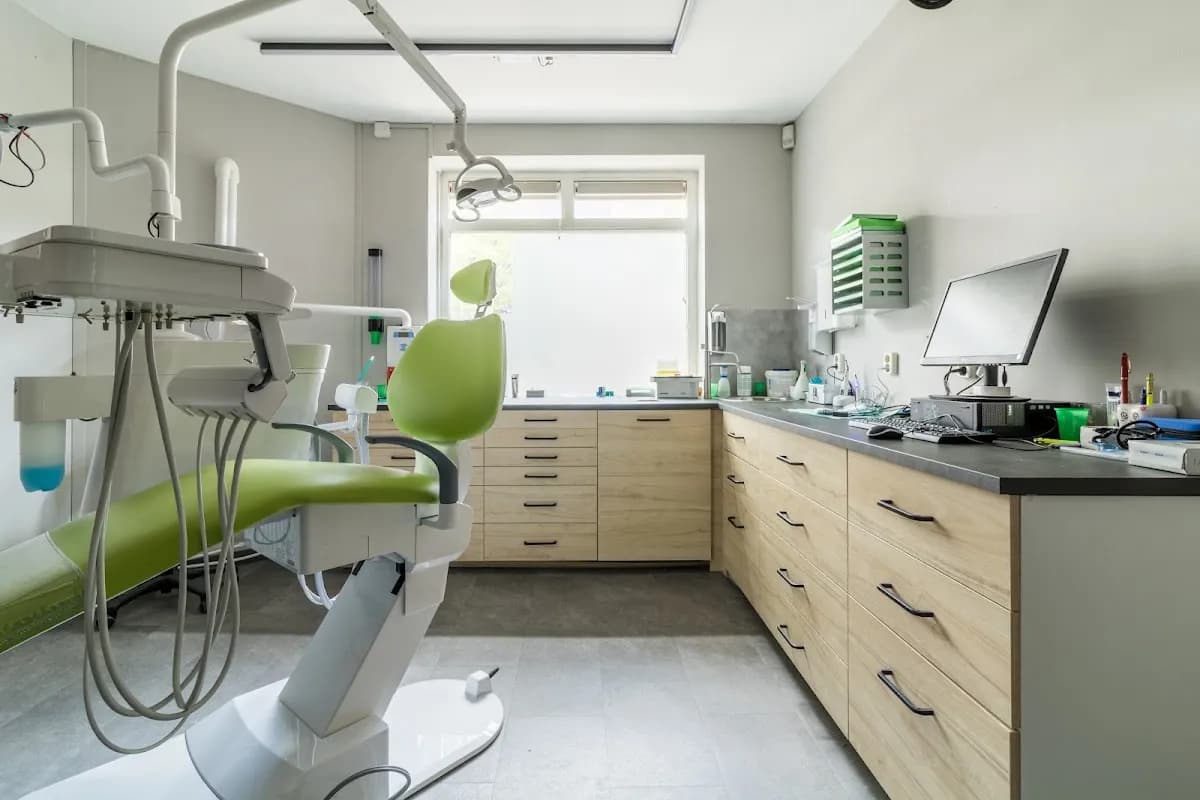 Dentique Clinics — foto uit de Google-vermelding van de praktijk
