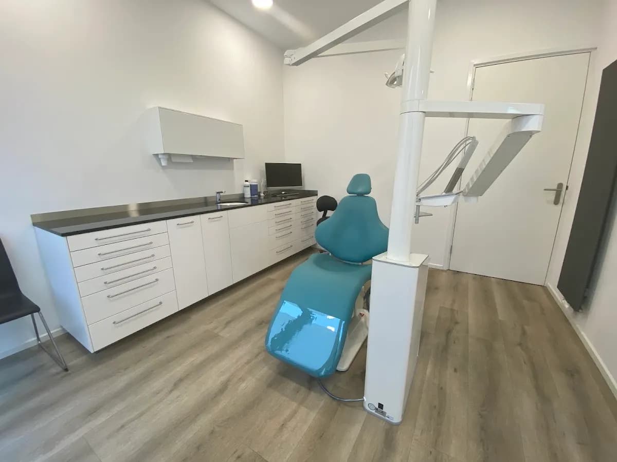 Expat Dental — foto uit de Google-vermelding van de praktijk