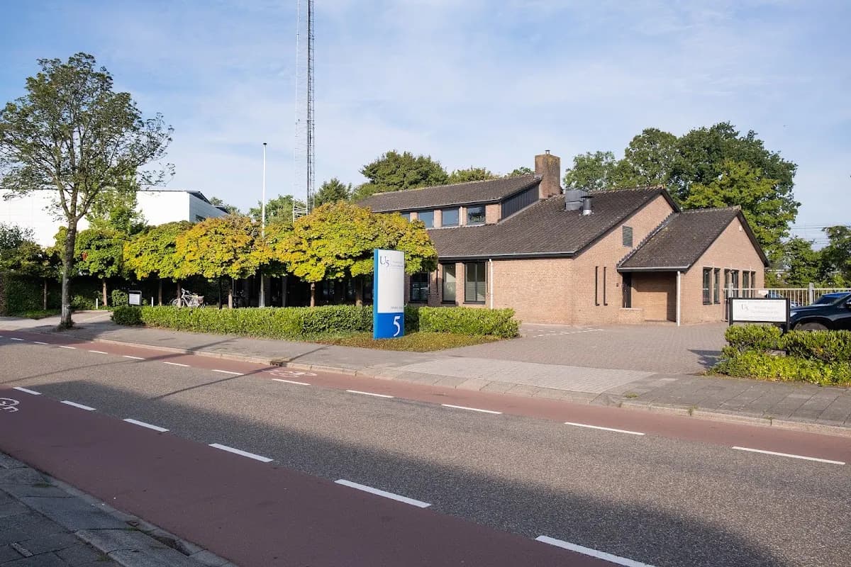 Kliniek voor tandheelkunde U5 — foto uit de Google-vermelding van de praktijk