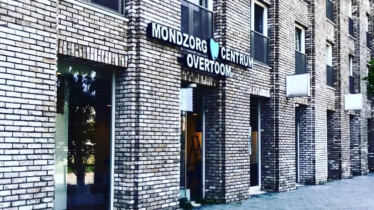 Mondzorg Centrum Overtoom — foto uit de Google-vermelding van de praktijk