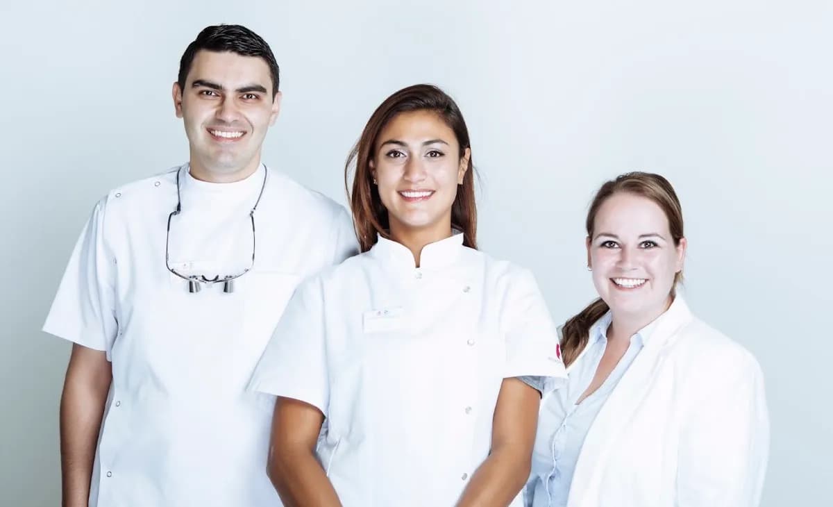 Mondzorg Clinics Waalwijk — foto uit de Google-vermelding van de praktijk