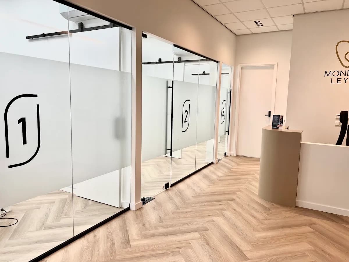 Mondzorg Leyweg — foto uit de Google-vermelding van de praktijk