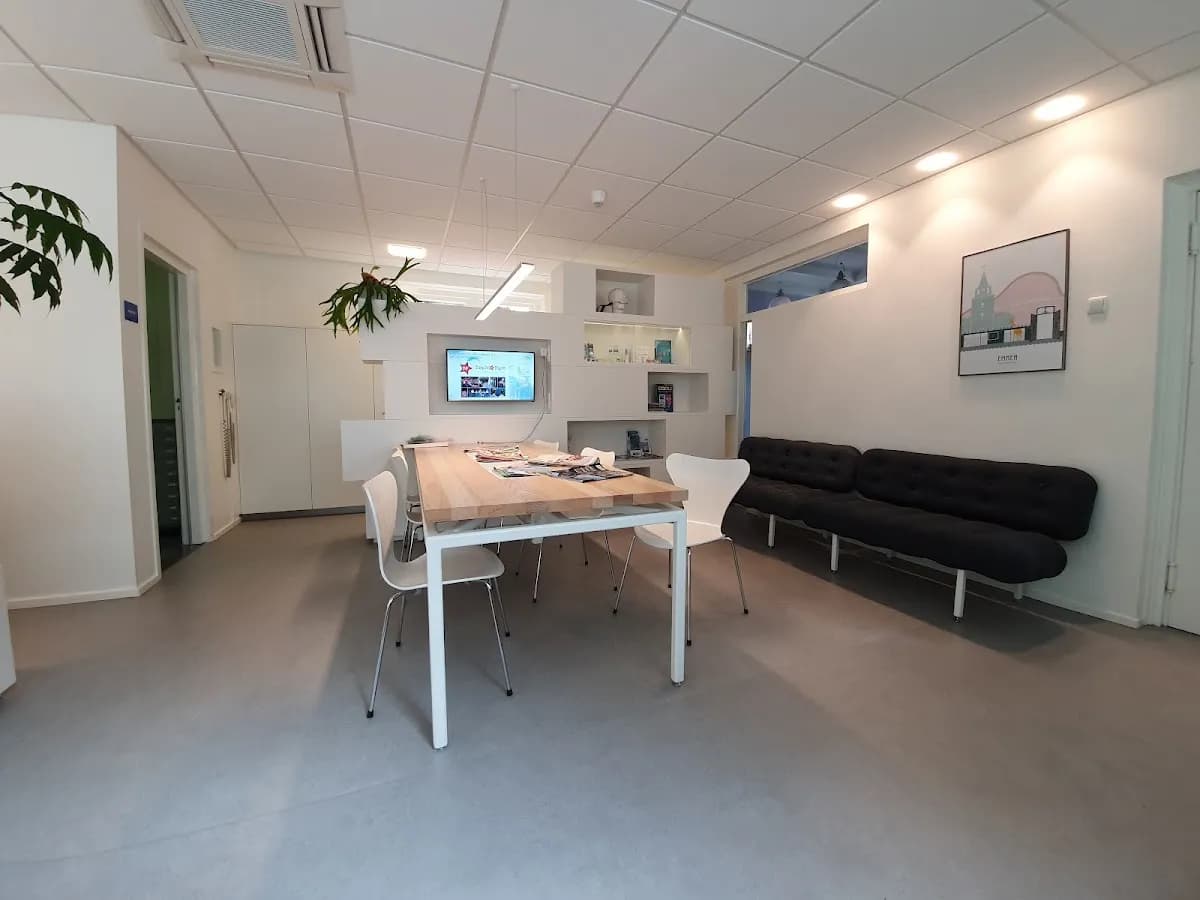 Parodontologie Praktijk Emmen — foto uit de Google-vermelding van de praktijk