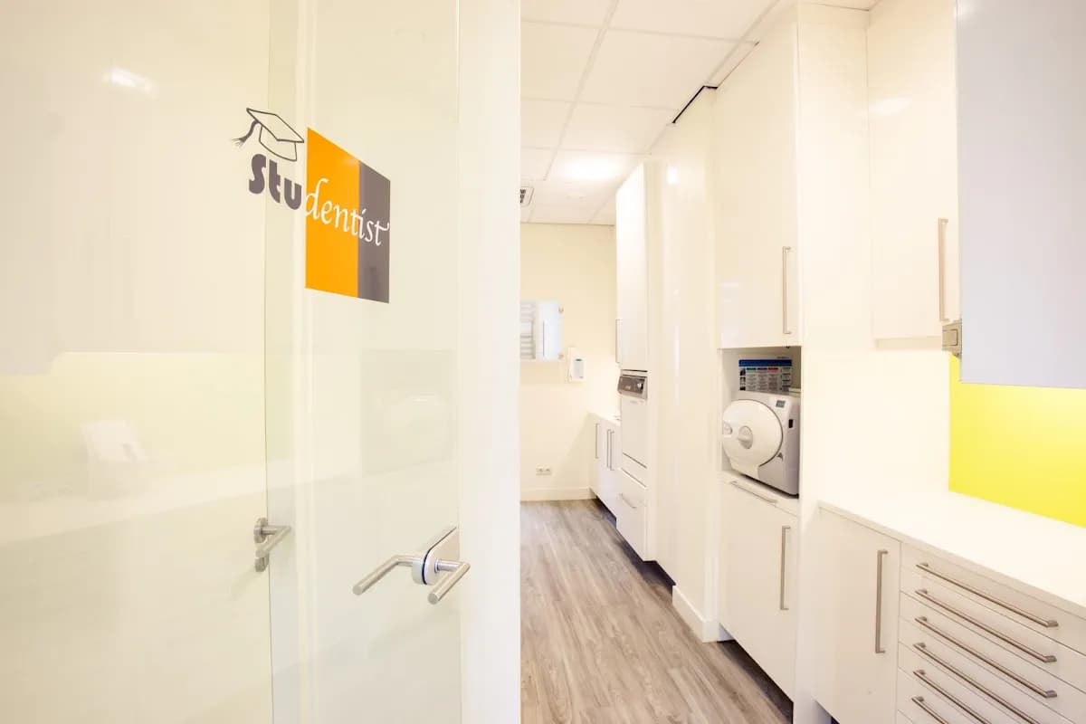 Studentist Amsterdam — foto uit de Google-vermelding van de praktijk