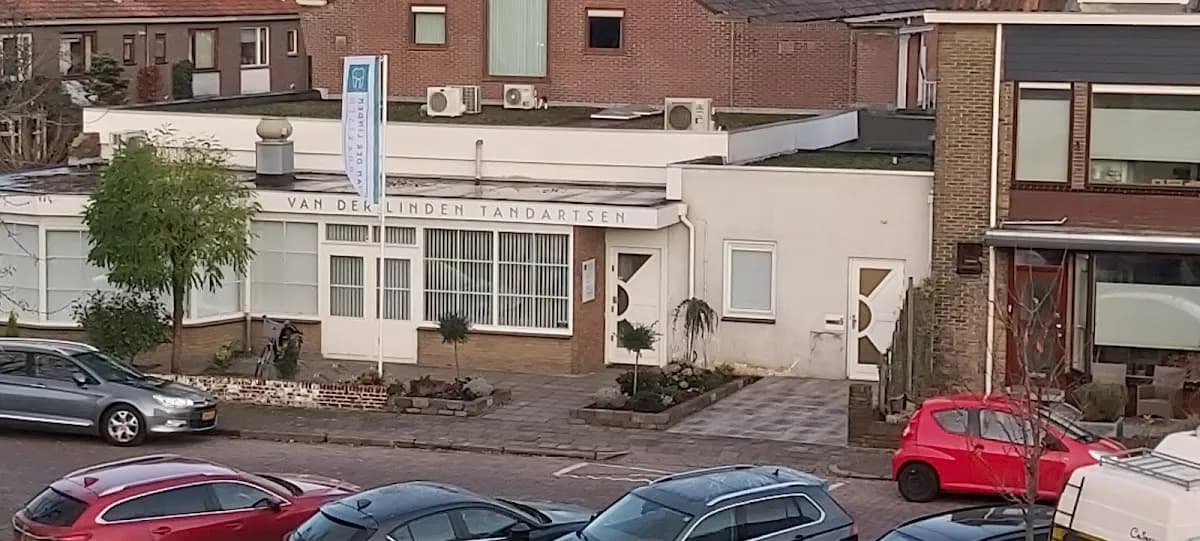 Tandarts M.S. van der Linden — foto uit de Google-vermelding van de praktijk