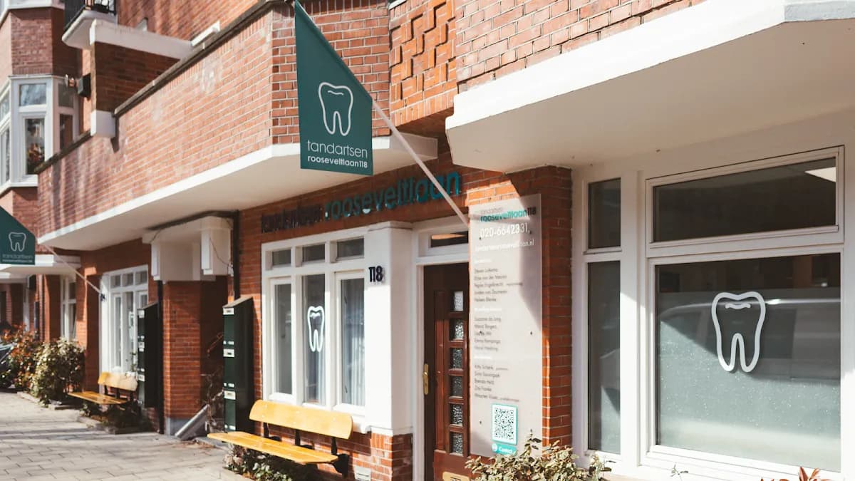 Tandartsen Rooseveltlaan — foto uit de Google-vermelding van de praktijk
