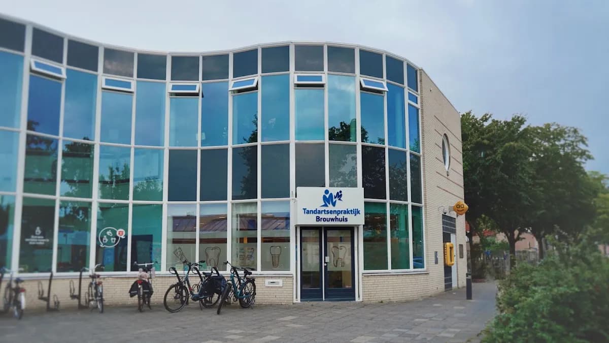 Tandartsenpraktijk Brouwhuis — foto uit de Google-vermelding van de praktijk