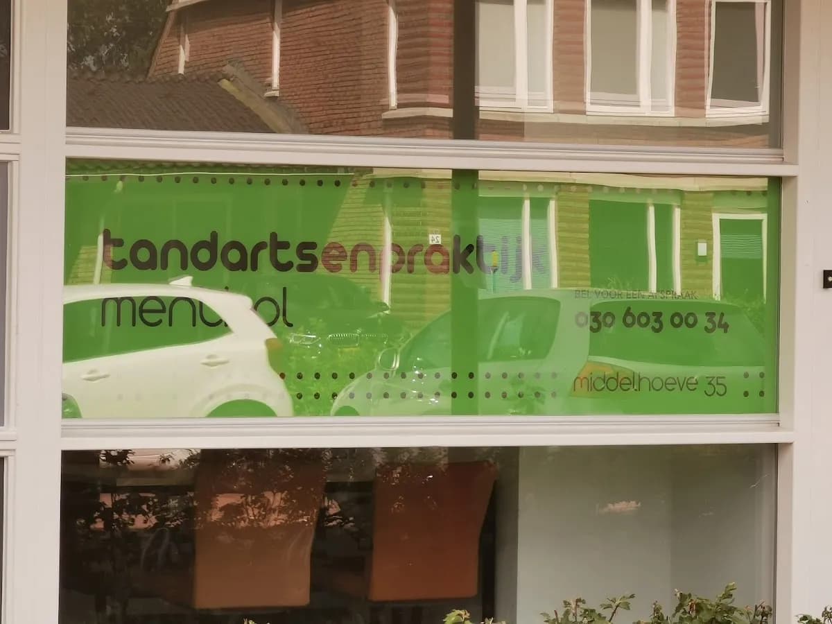 Tandartsenpraktijk Menthol — foto uit de Google-vermelding van de praktijk
