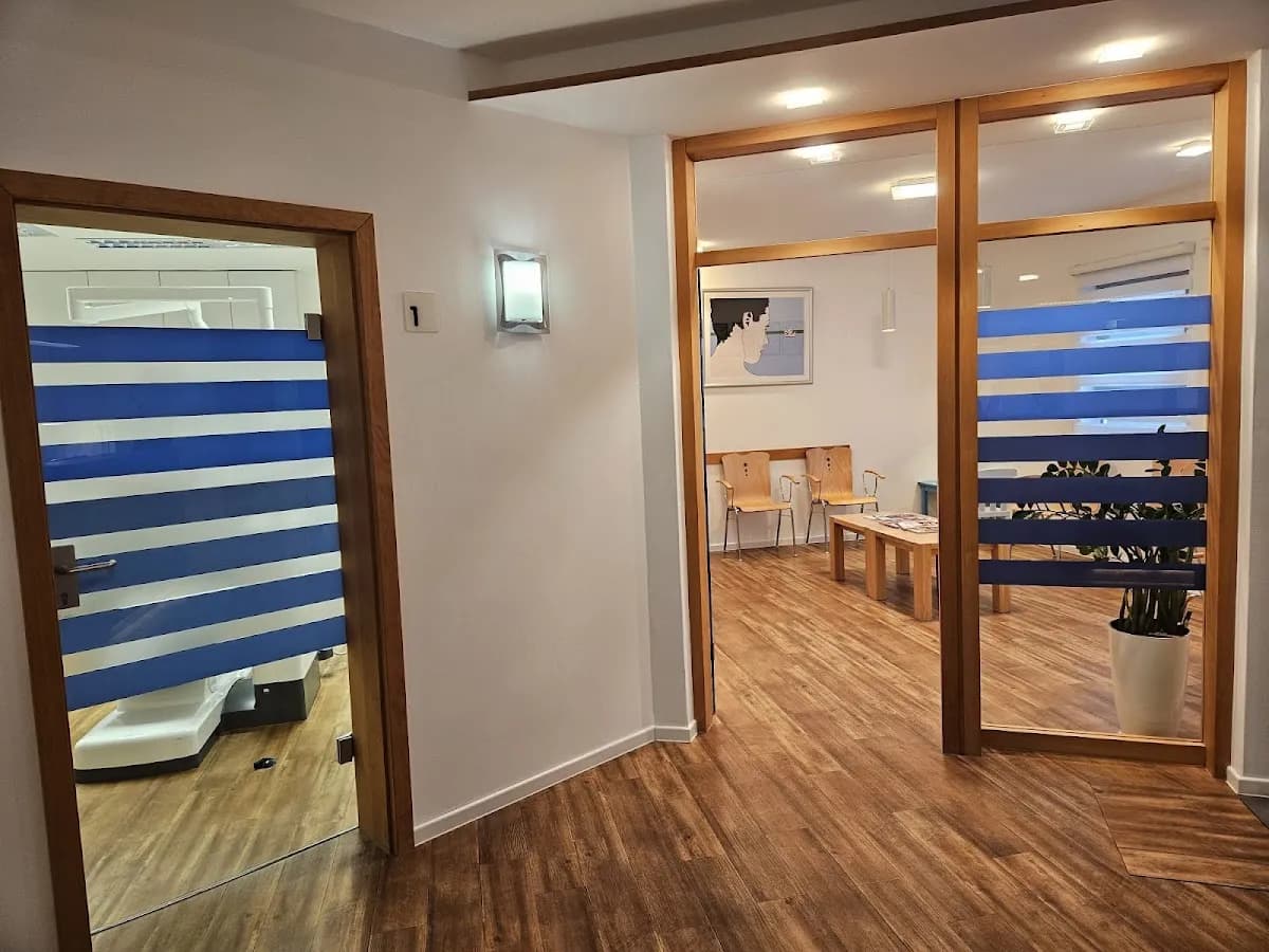 Tandartspraktijk Mom — foto uit de Google-vermelding van de praktijk