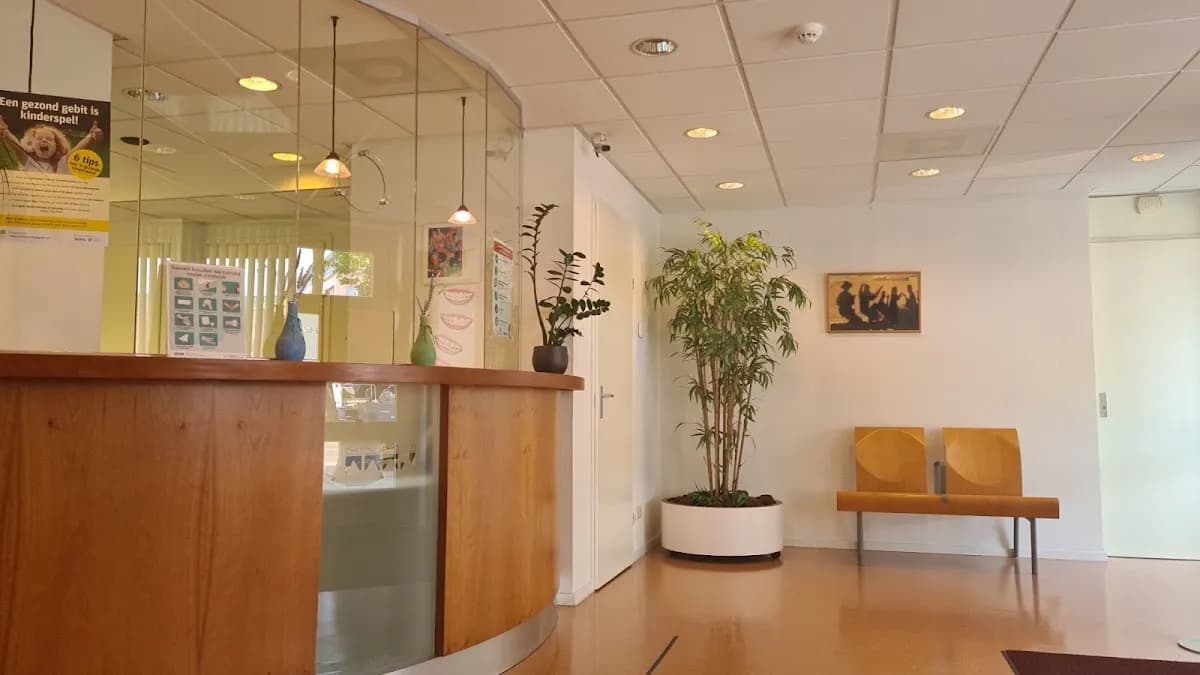 Tandartspraktijk S. Djoa 🦷 — foto uit de Google-vermelding van de praktijk