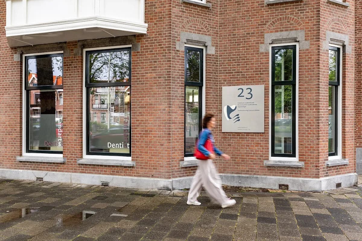 Tandheelkundig Centrum Altman — foto uit de Google-vermelding van de praktijk