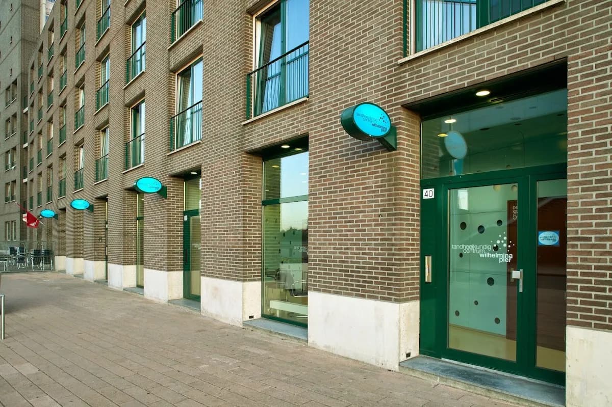 Tandheelkundig Centrum Wilhelminapier — foto uit de Google-vermelding van de praktijk
