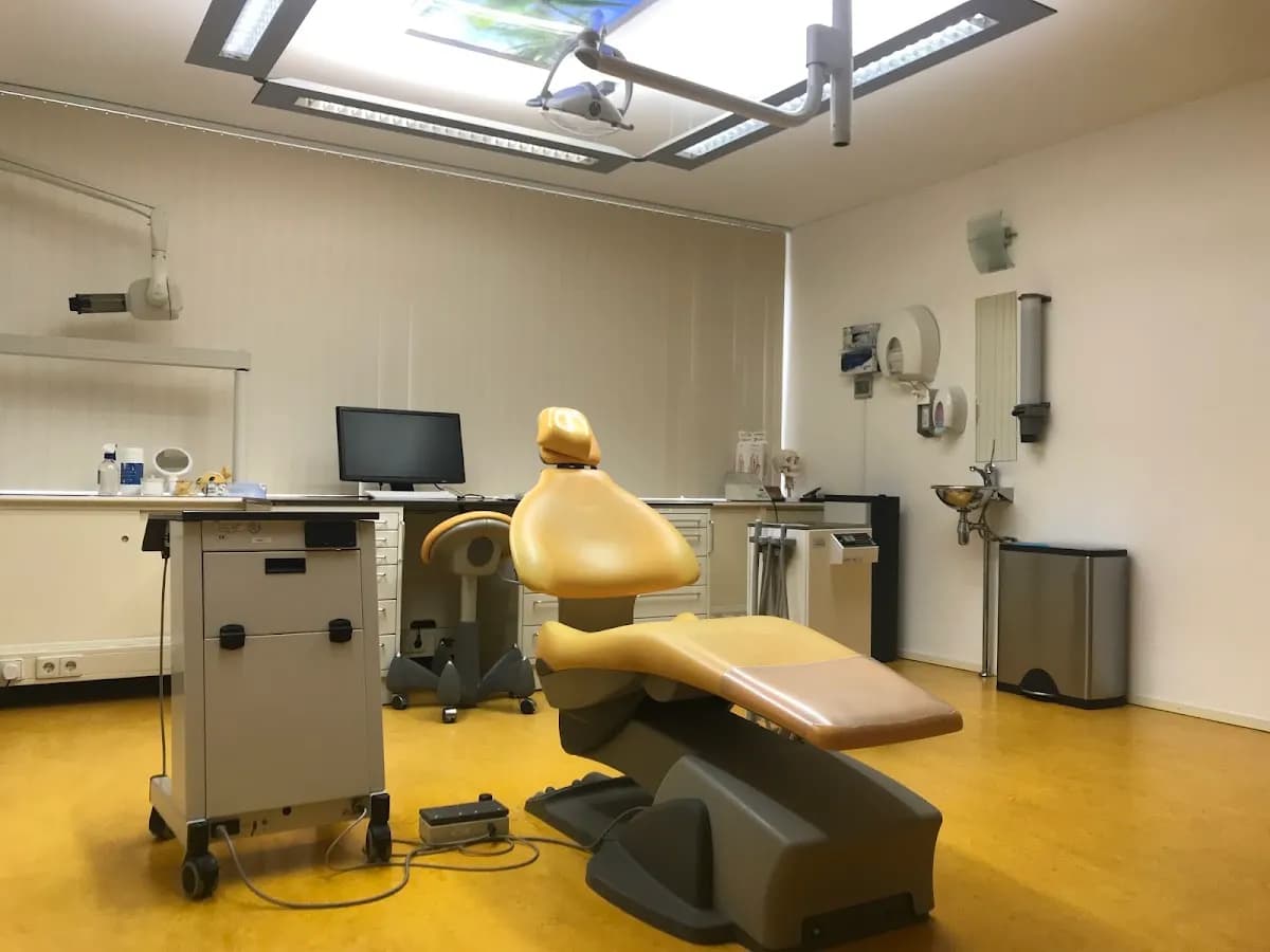 Tandheelkundige Kliniek Haaglanden — foto uit de Google-vermelding van de praktijk