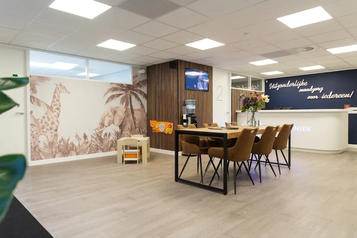 Tandkliniek Dordrecht — foto uit de Google-vermelding van de praktijk