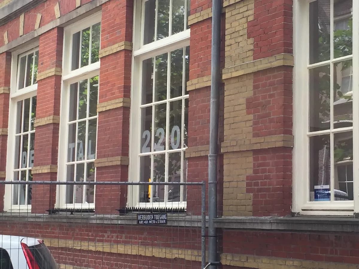 Dental 220 — foto uit de Google-vermelding van de praktijk