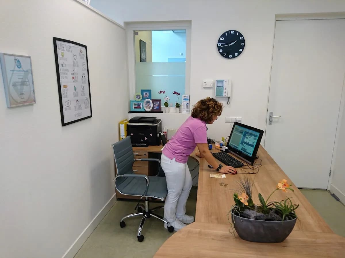 Dental Care Oost — foto uit de Google-vermelding van de praktijk