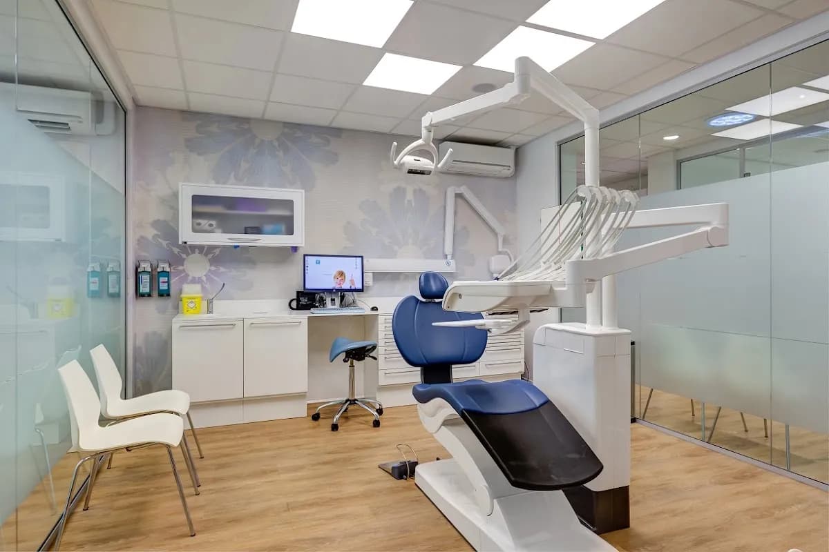 Dental Clinics Den Haag Laan van Meerdervoort — foto uit de Google-vermelding van de praktijk