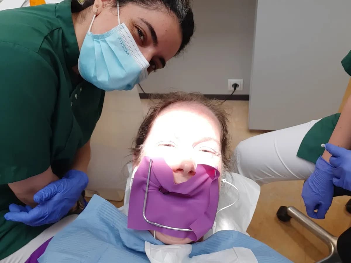 Dental Clinics Empel — foto uit de Google-vermelding van de praktijk
