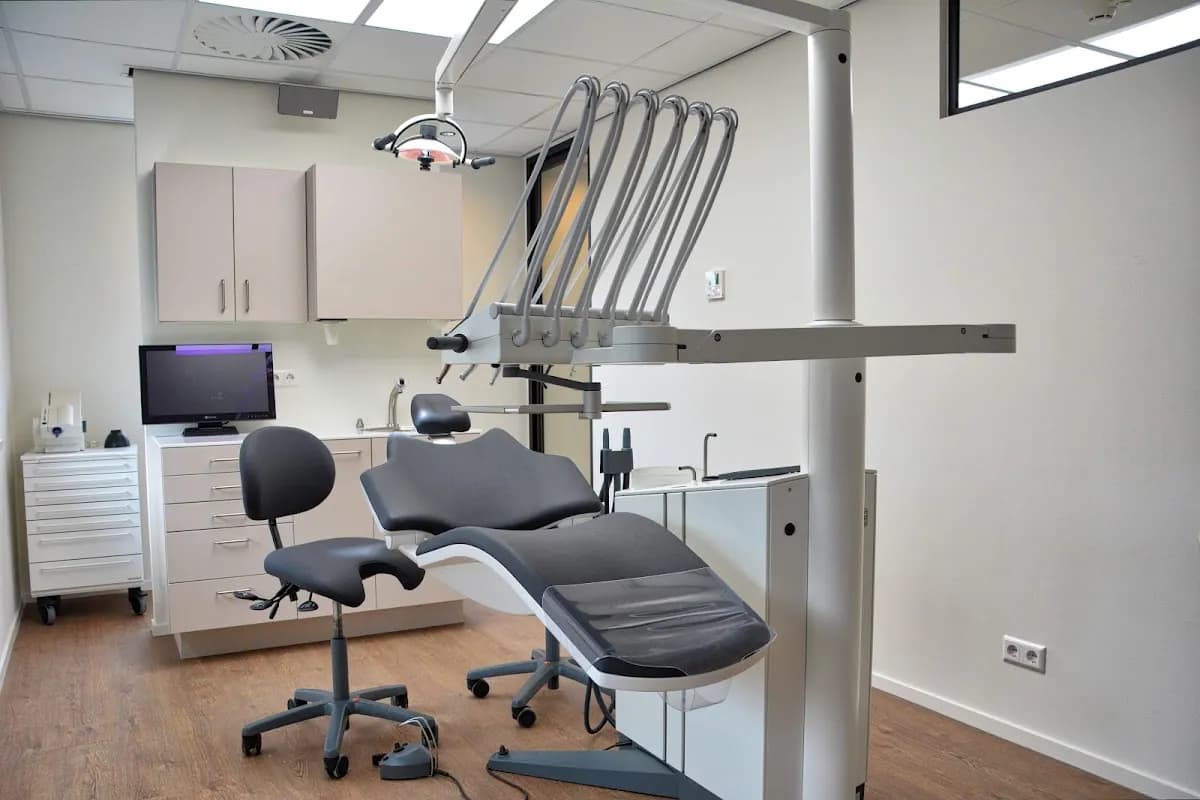 Etiq Tandartsen Huizen — foto uit de Google-vermelding van de praktijk