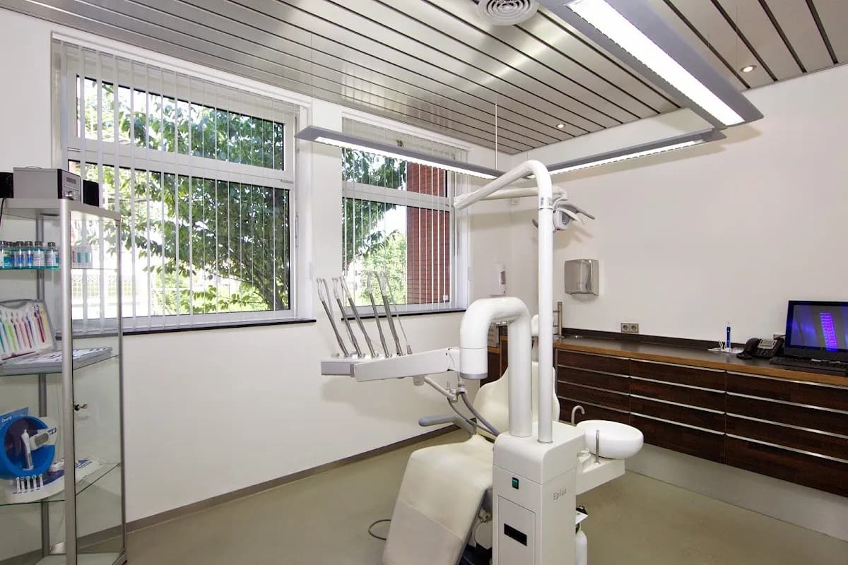 Kliniek Noordzee Tandheelkunde & Orthodontie — foto uit de Google-vermelding van de praktijk
