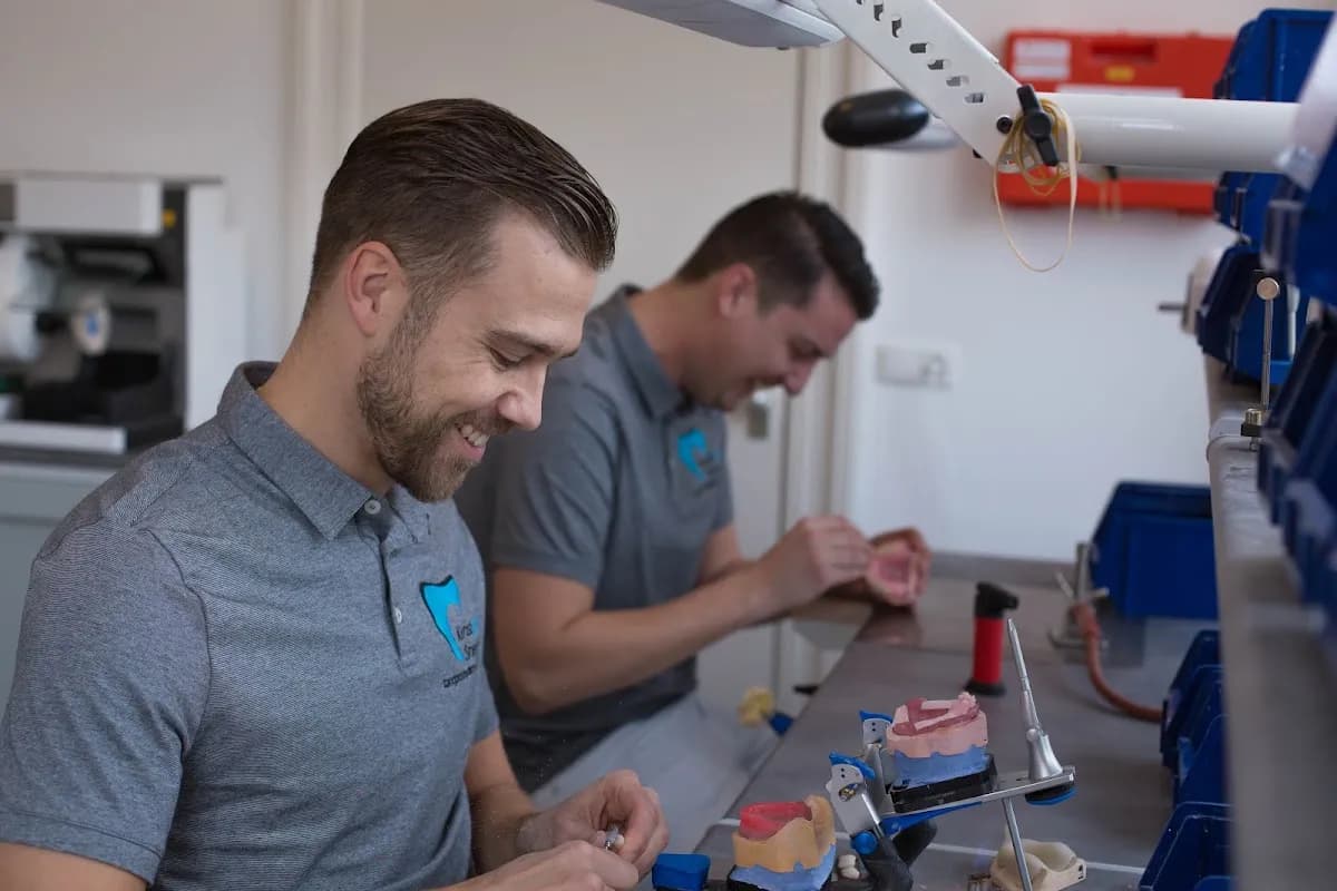 Kunstgebit Sneek Tandprothetische Praktijk — foto uit de Google-vermelding van de praktijk