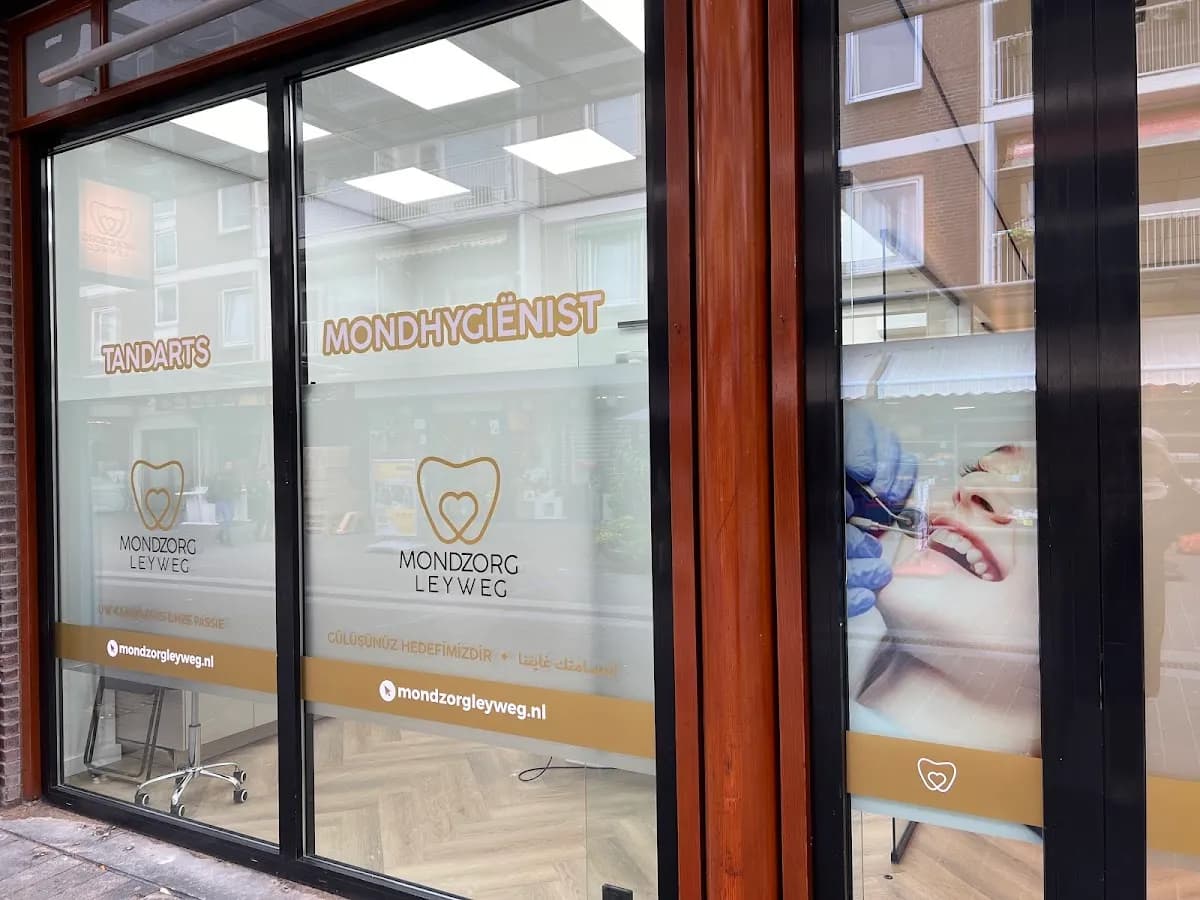 Mondzorg Leyweg — foto uit de Google-vermelding van de praktijk