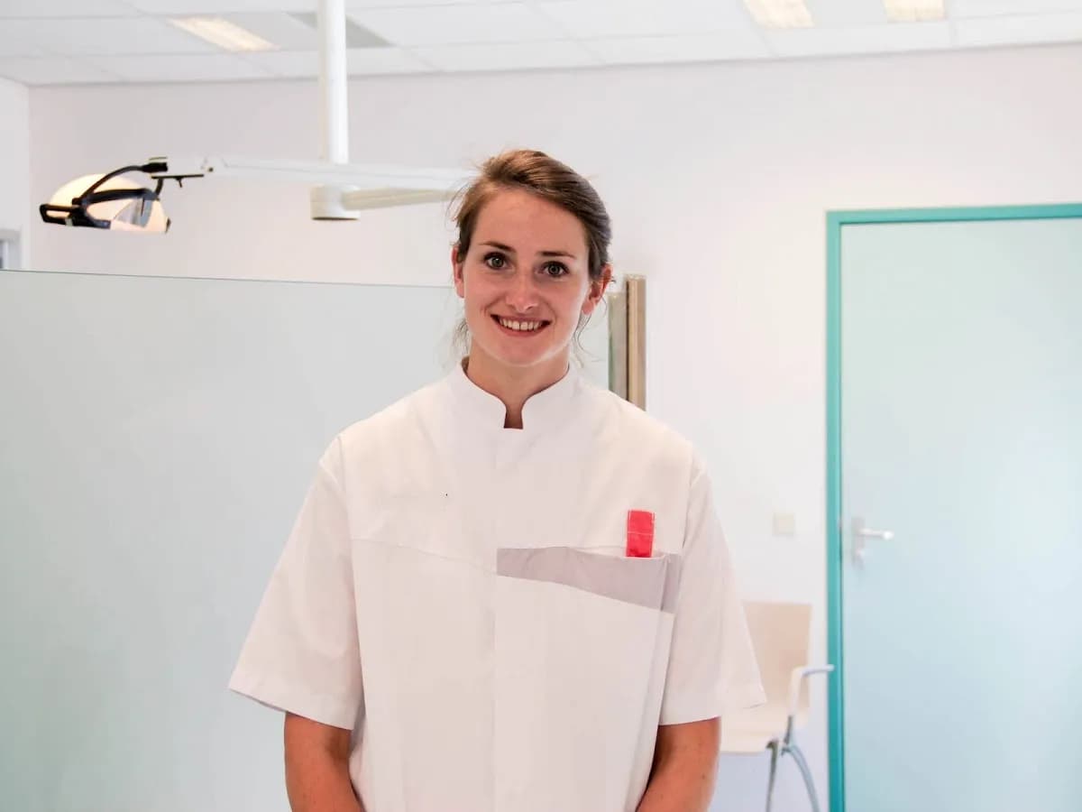 Mondzorg Poli — foto uit de Google-vermelding van de praktijk