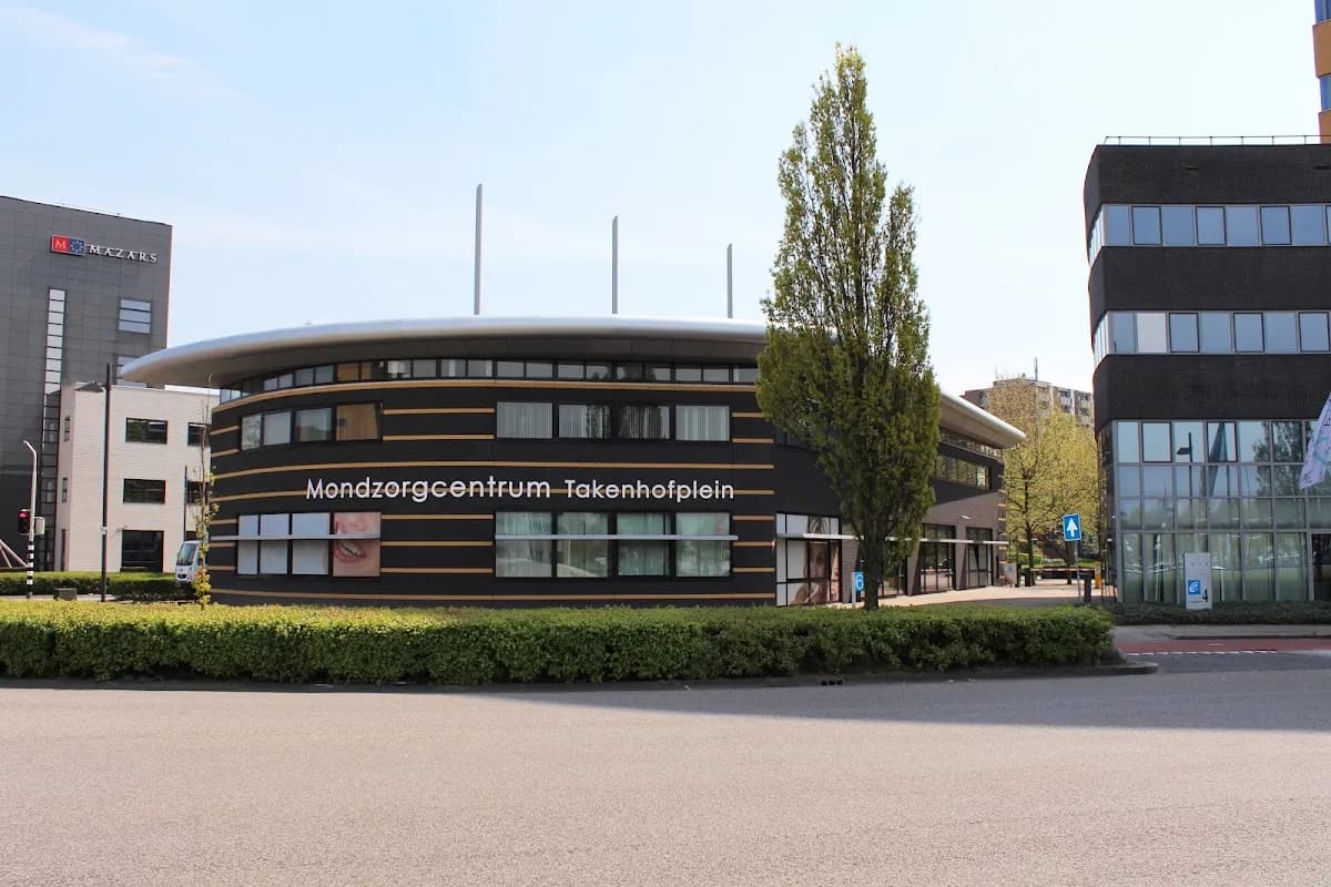 Mondzorgcentrum Takenhofplein — foto uit de Google-vermelding van de praktijk