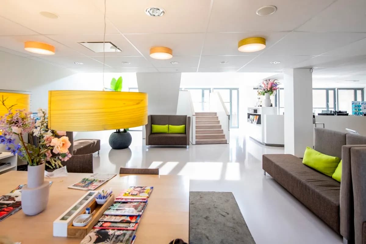 Ordentall, specialistische tandheelkundige kliniek in Rotterdam voor parodontologie en implantologie. — foto uit de Google-vermelding van de praktijk