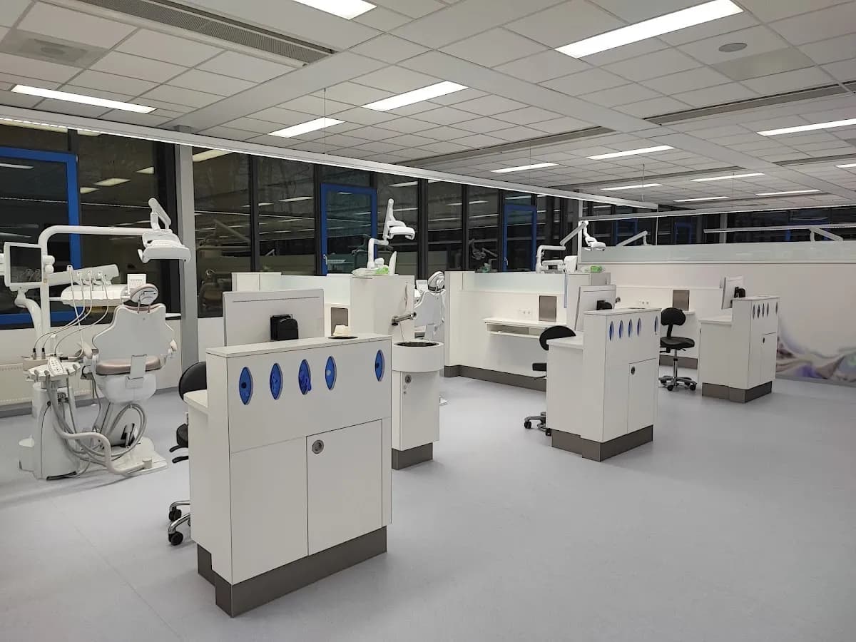 Radboudumc Opleidingspraktijk voor Mondzorg | Arnhem — foto uit de Google-vermelding van de praktijk
