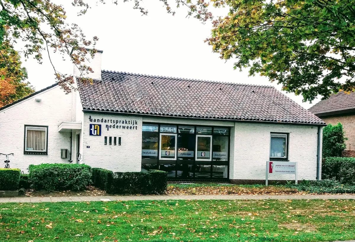 Tandartspraktijk Nederweert, implantoloog & mondhygiene — foto uit de Google-vermelding van de praktijk