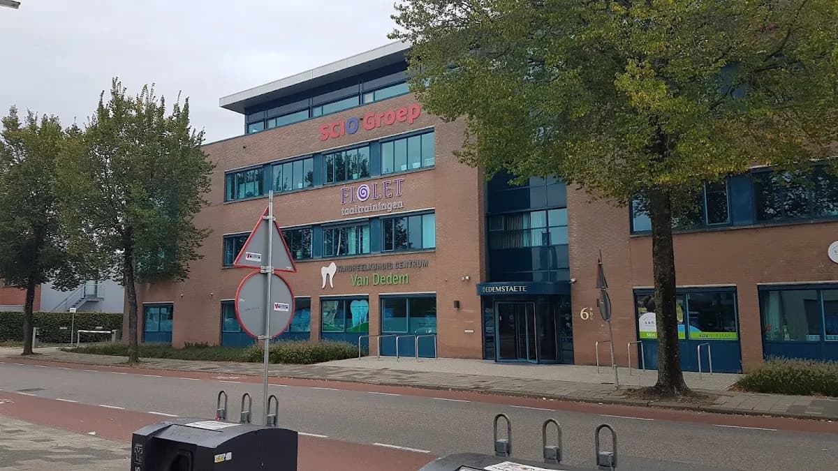 Tandheelkundig Centrum Van Dedem — foto uit de Google-vermelding van de praktijk