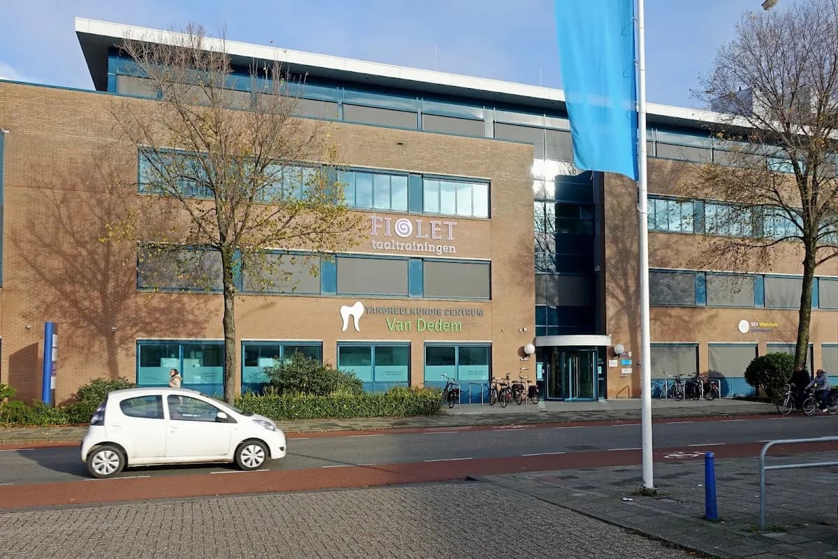 Tandheelkundig Centrum Van Dedem — foto uit de Google-vermelding van de praktijk