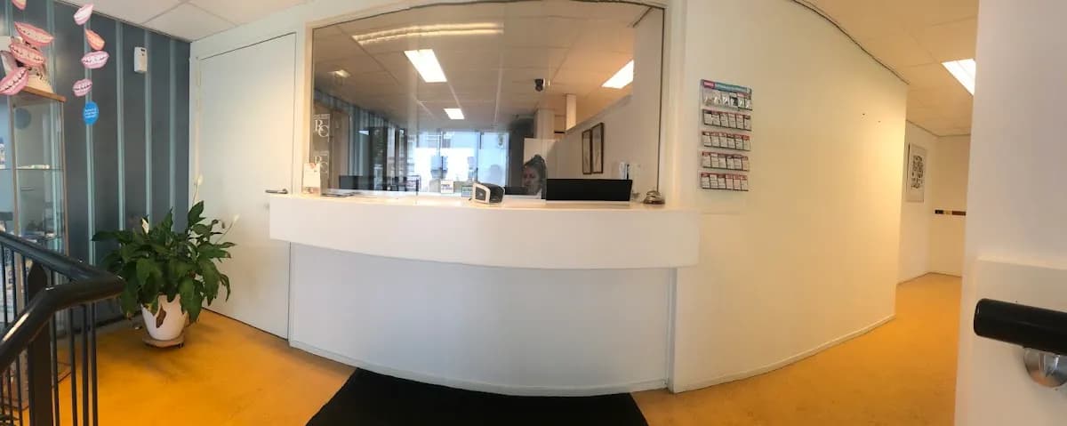 Tandheelkundige Kliniek Haaglanden — foto uit de Google-vermelding van de praktijk