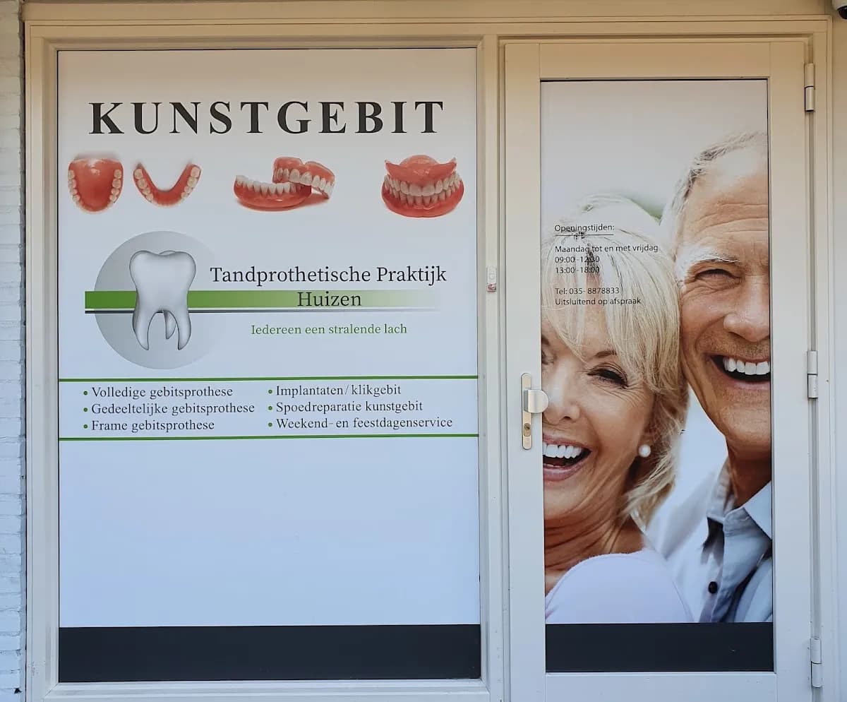 Tandprothetische Praktijk Huizen — foto uit de Google-vermelding van de praktijk